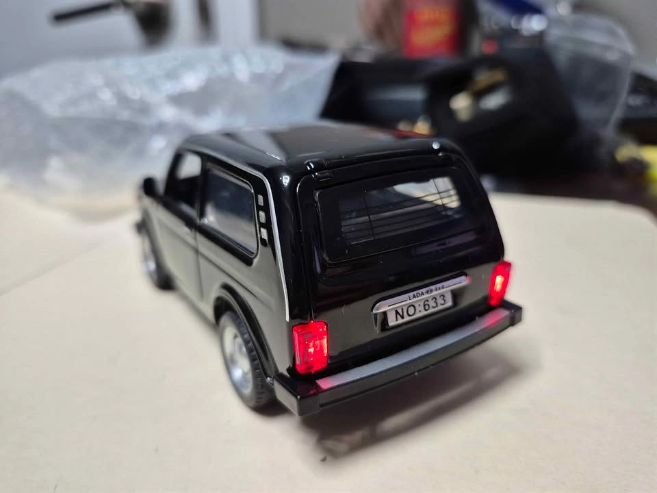 NIVA die cast car model toy with lights and sounds - photo 2