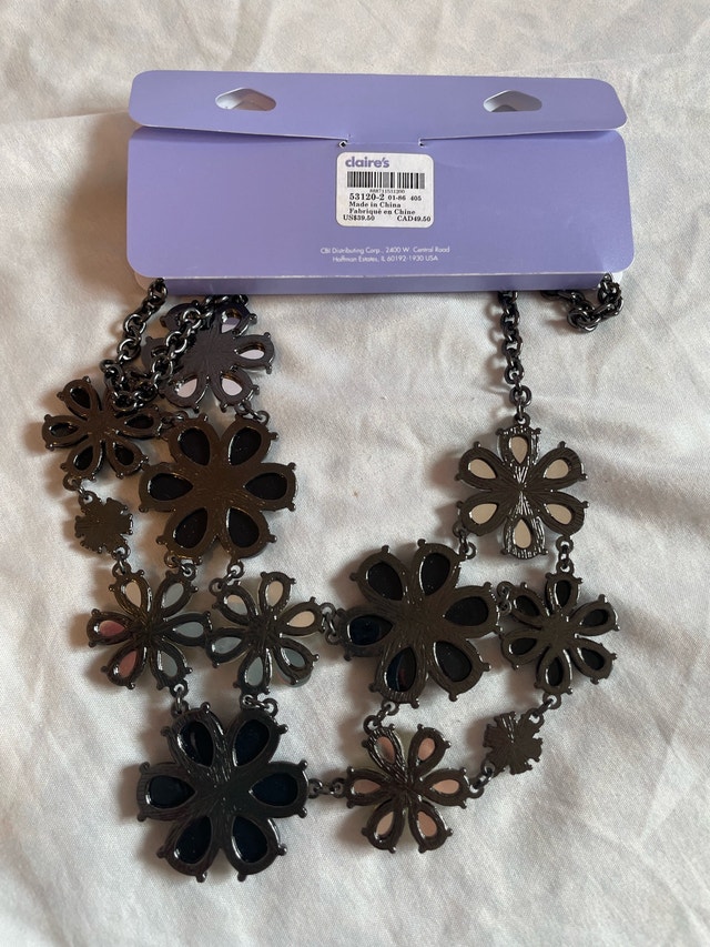 Claire's Flower Jewellery Set (Necklace and Earrings) - photo 2