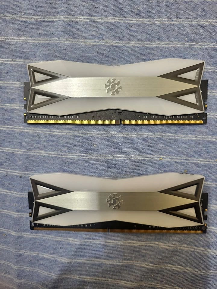 XPG D60G 32 GB Ram (16x2) DDR4, 3200mhz