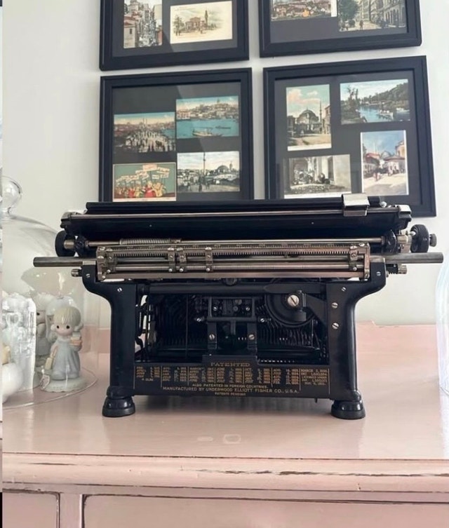 Antique Underwood 1926 Model Typewriter - photo 5