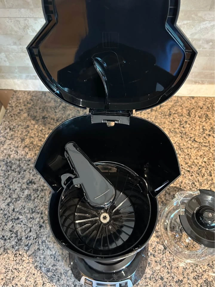 Brand New Hamilton Beach Programmable 12 Cup Coffee Maker - photo 3
