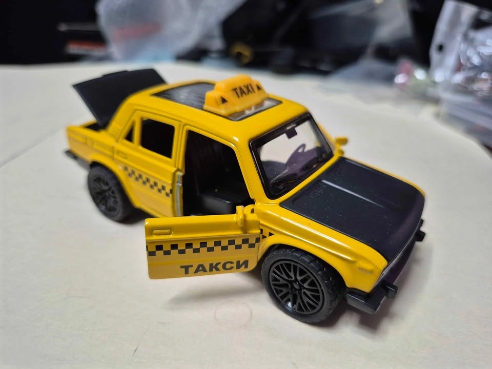 Russian Soviet Taxi car toy model - photo 3
