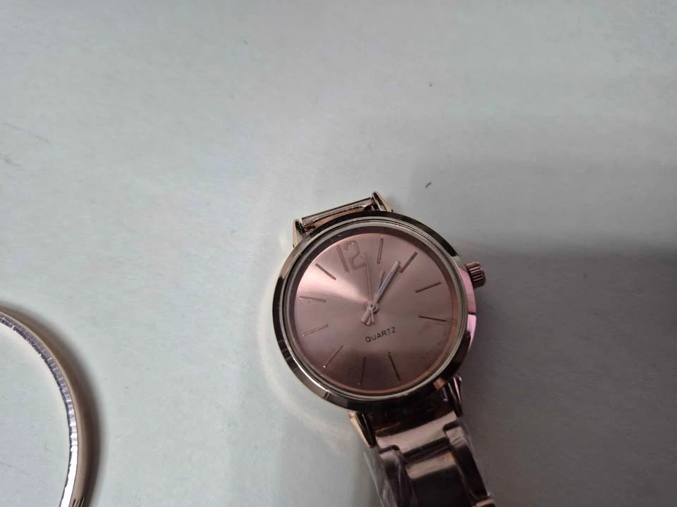 Women's watch with bracelet - photo 3
