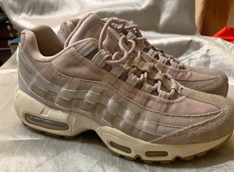 Nike Air Max 95 Lux Particle Rose Size 7.5