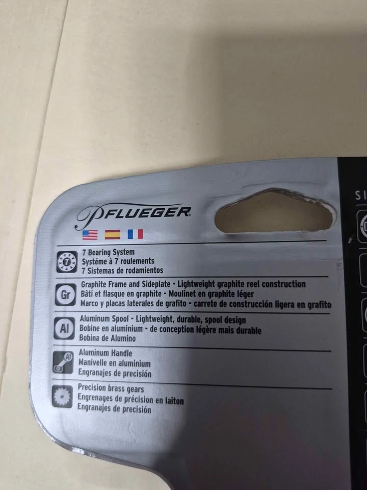 Pflueger President baitcaster fishing reel - photo 3