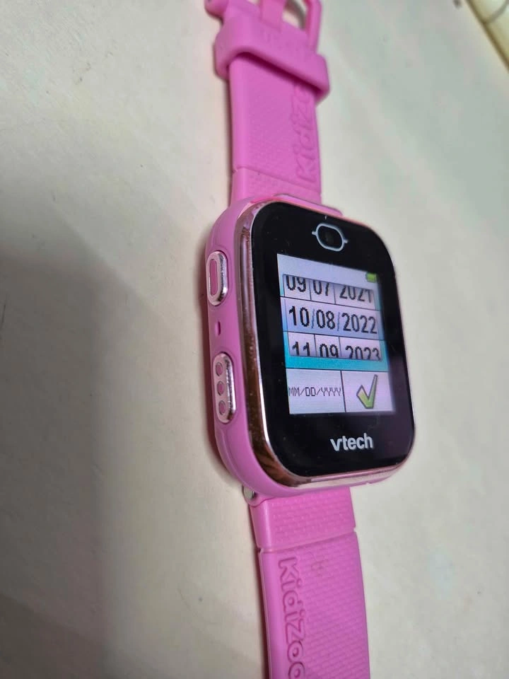 VTech KidiZoom Watch - photo 3
