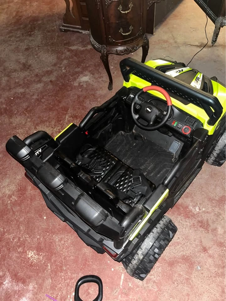 Kids RZR Jeep-Style Ride-On Car – Remote Control & Charger - photo 5