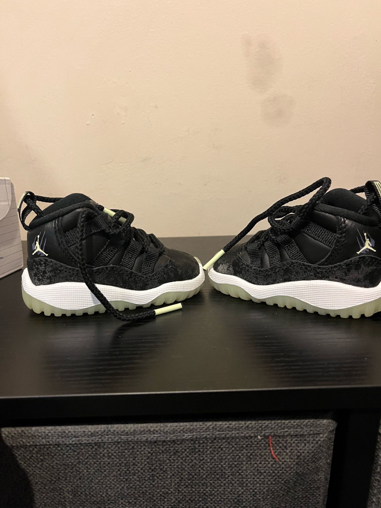 Jordan 11 retro (td) (glow in the dark)
