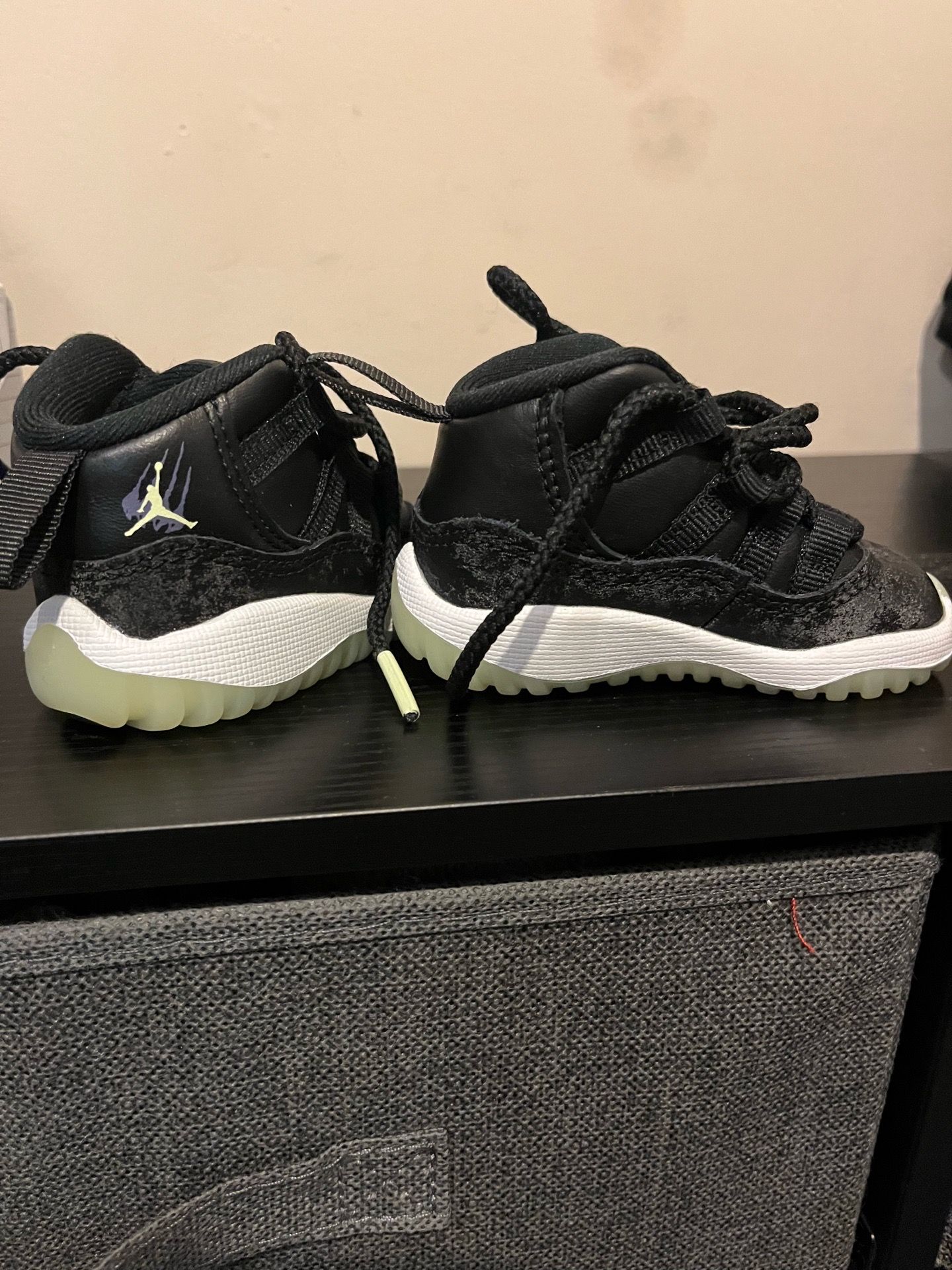 Jordan 11 retro (td) (glow in the dark) - photo 5