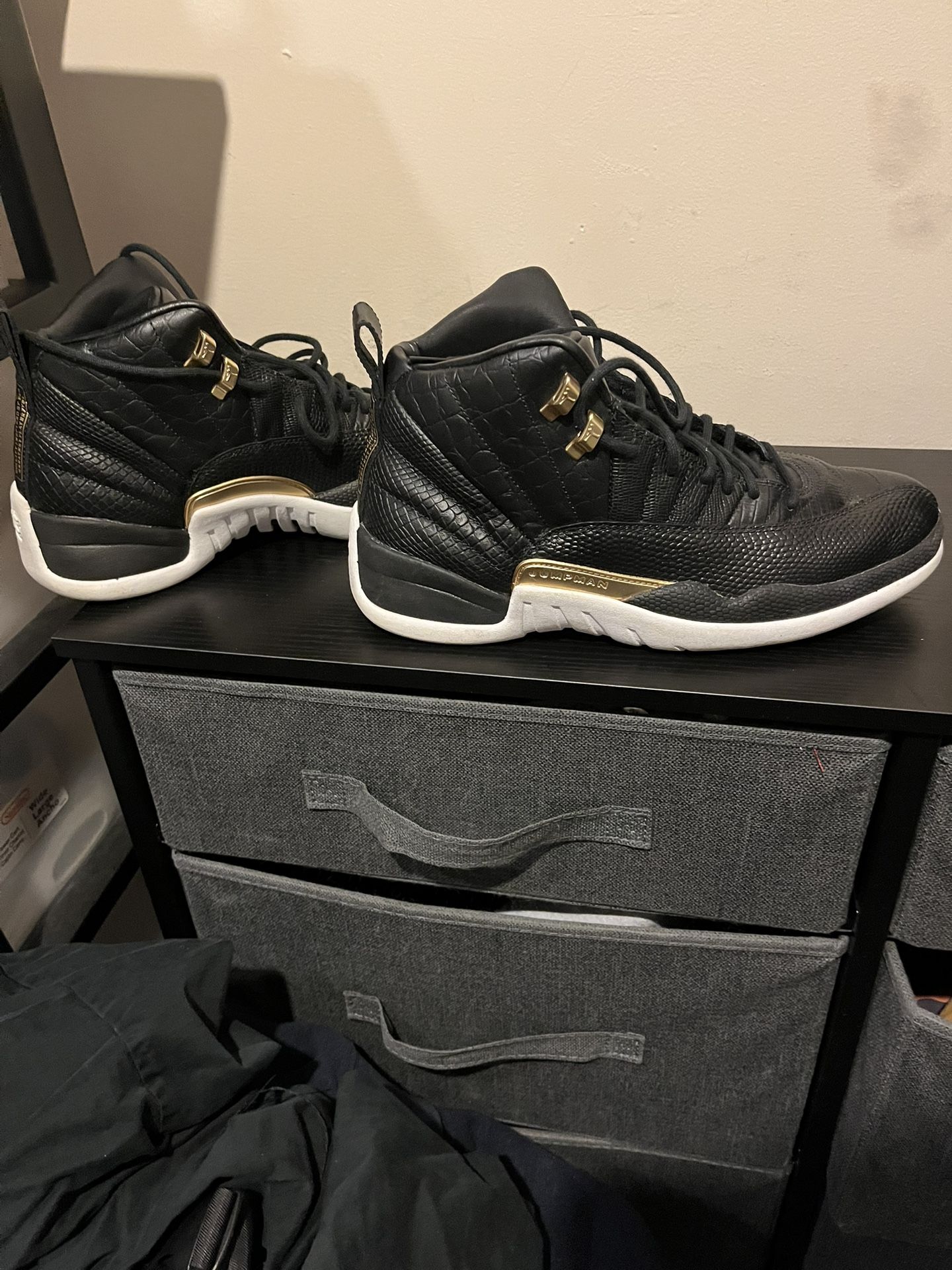 Women’s Air Jordan 12 Retro Size 11 In Women