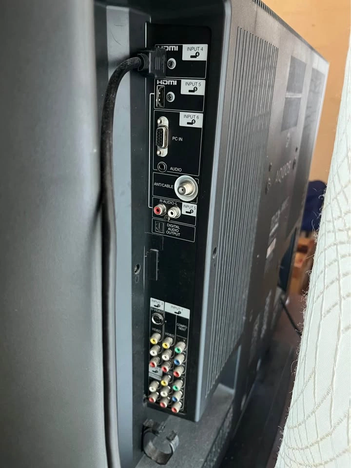 Sharp 42" LCD TV – Model LC-42D43U – Great Working Condition - photo 2