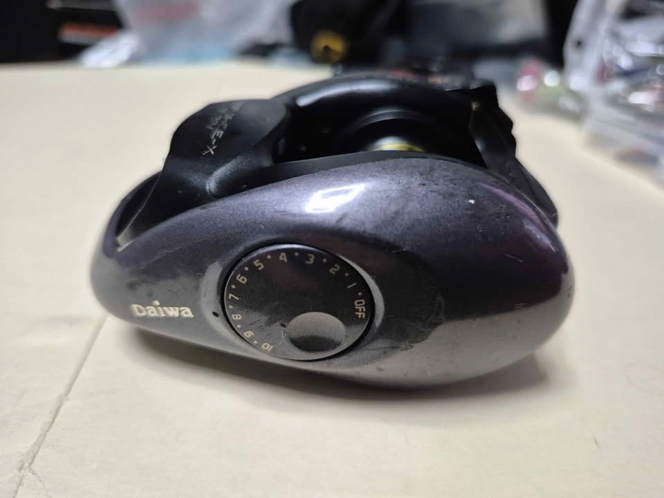Daiwa Triforce-x baitcaster fishing reel - photo 3