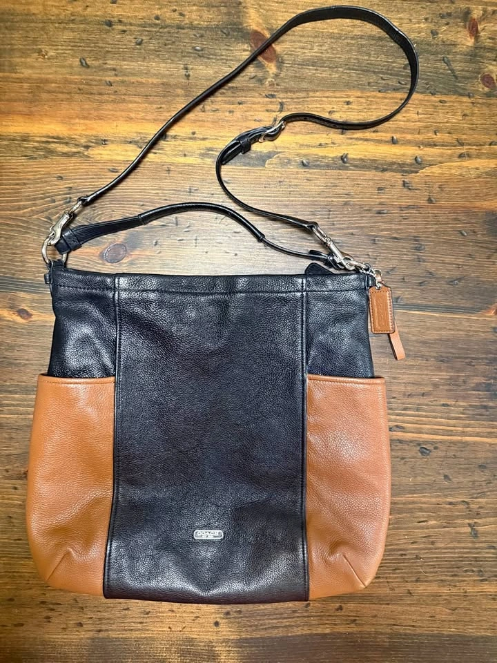 COACH TRI COLOURED HOBO BAG