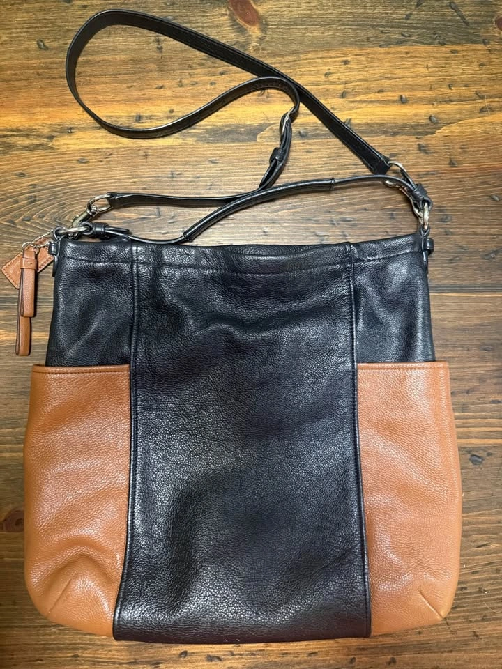 COACH TRI COLOURED HOBO BAG - photo 2