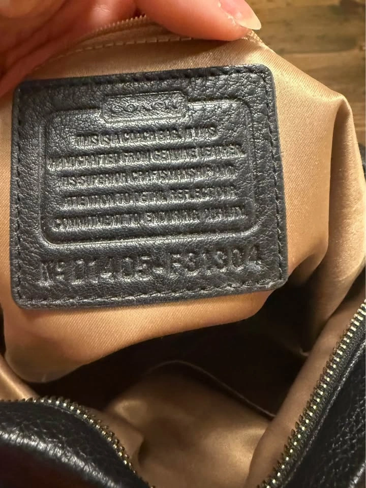 COACH TRI COLOURED HOBO BAG - photo 3