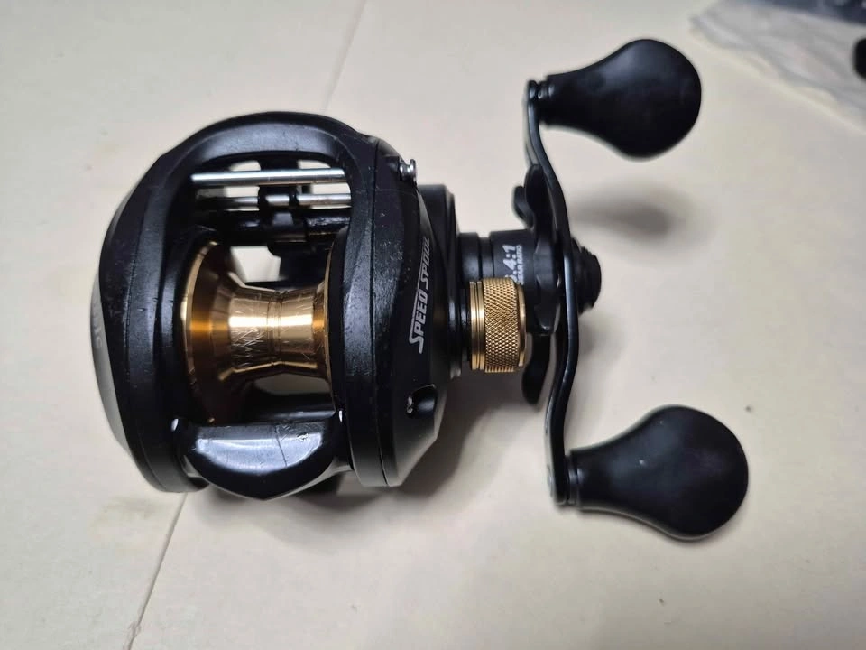 Lew's Speed Spool Classic baitcaster fishing reel - photo 2