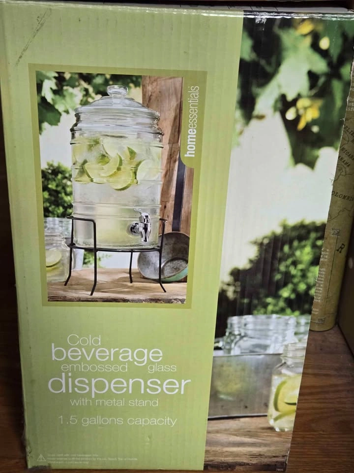 Home Essentials 1.5 Gallon Glass Beverage Dispenser with Stand - photo 3
