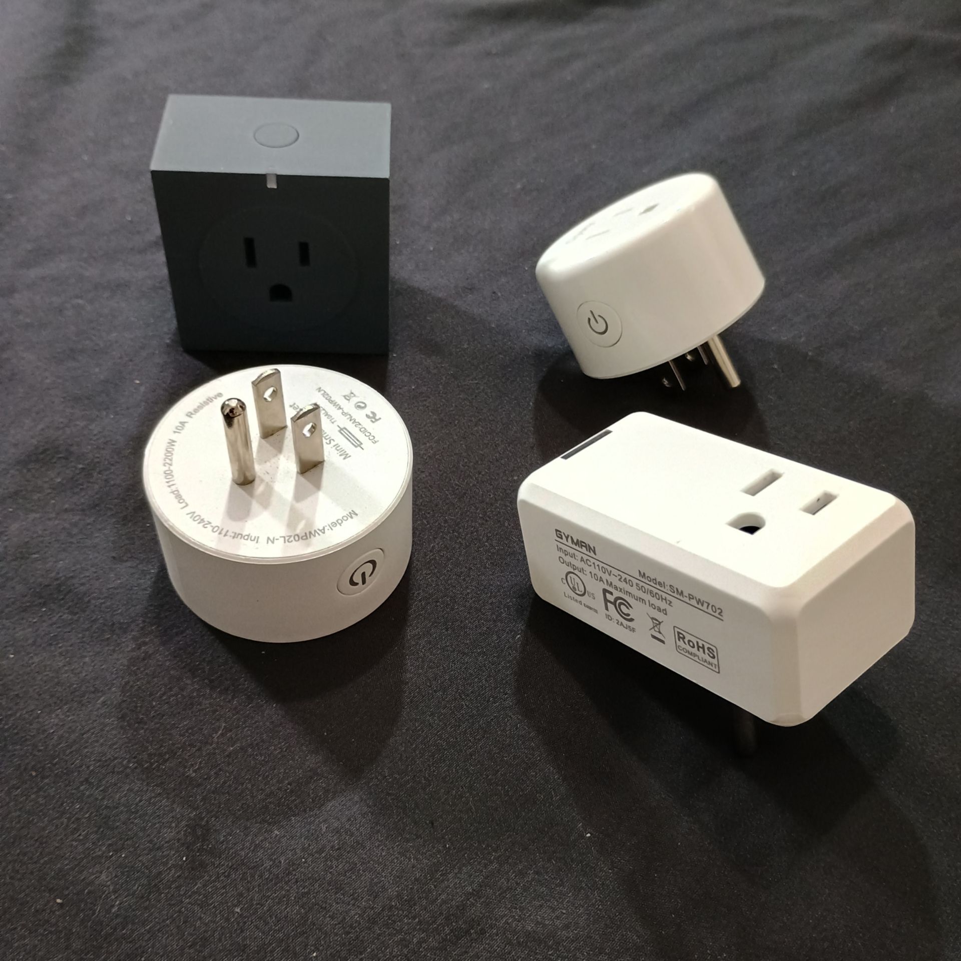 Set of 4 Smart Wi-Fi Controlled Outlets
