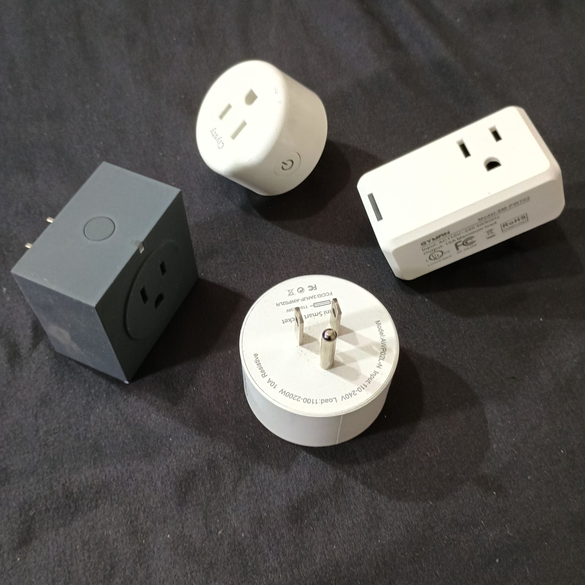 Set of 4 Smart Wi-Fi Controlled Outlets - photo 2