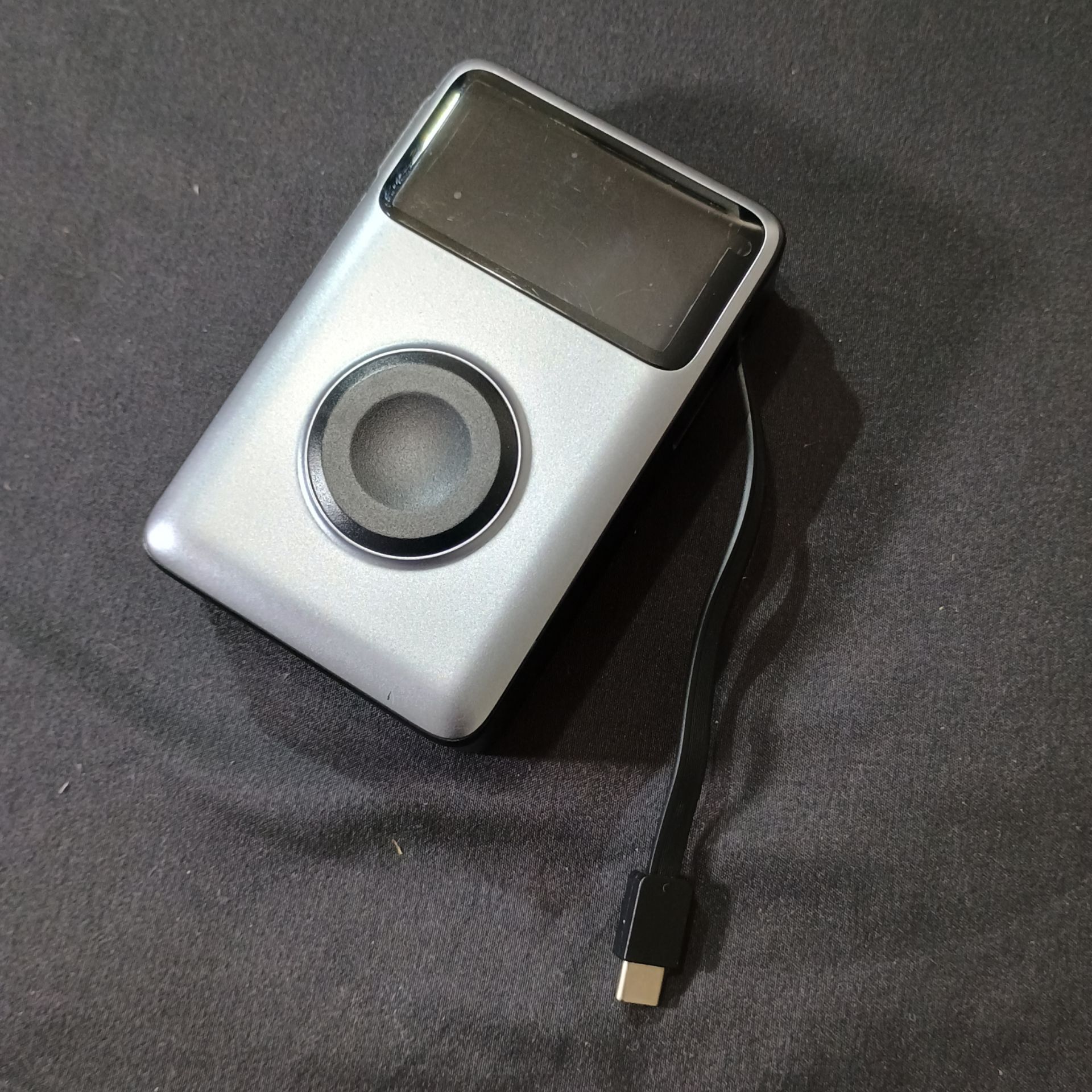 Power Bank with built in wall plug and cable 10800 mAh - photo 4