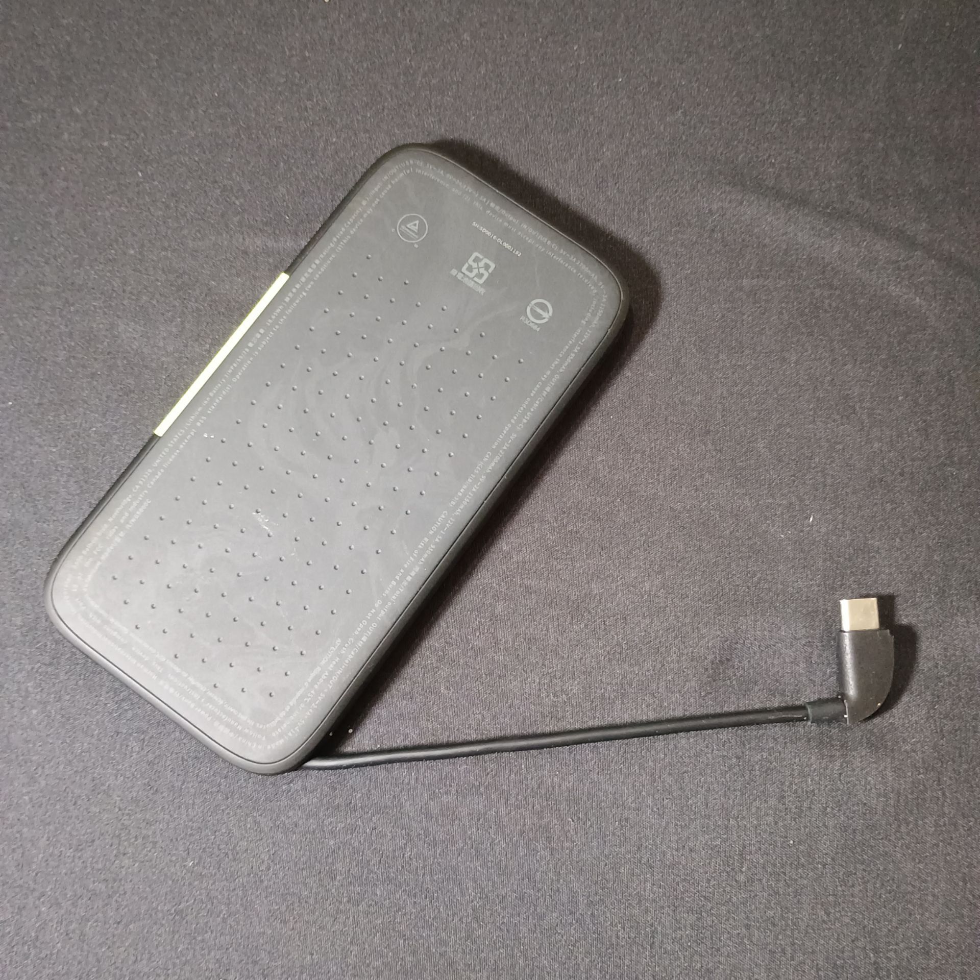 5000mAh portable charger/power bank with built in type C cable - photo 2