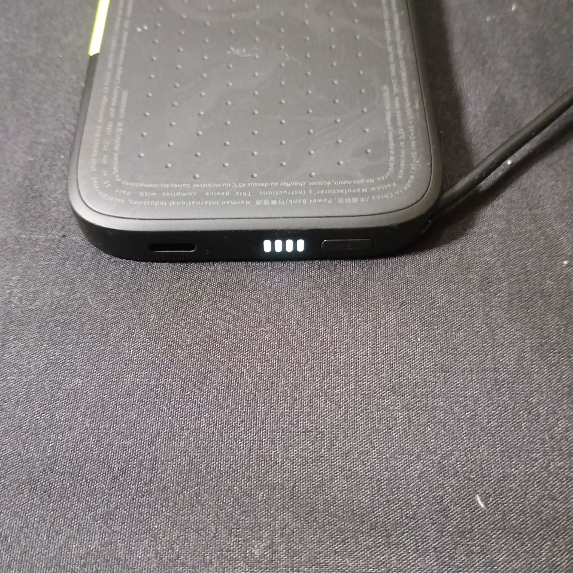5000mAh portable charger/power bank with built in type C cable - photo 3