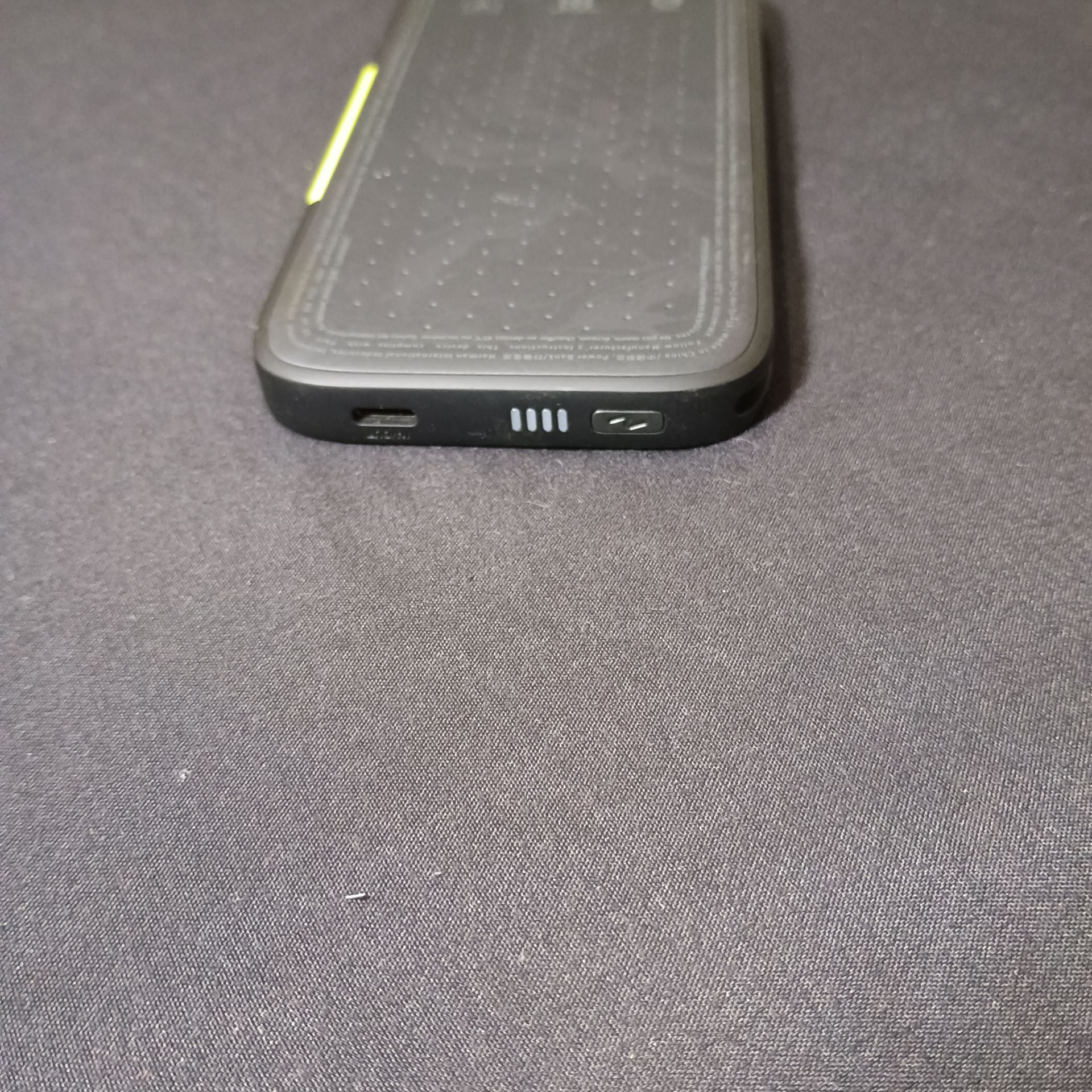 5000mAh portable charger/power bank with built in type C cable - photo 4
