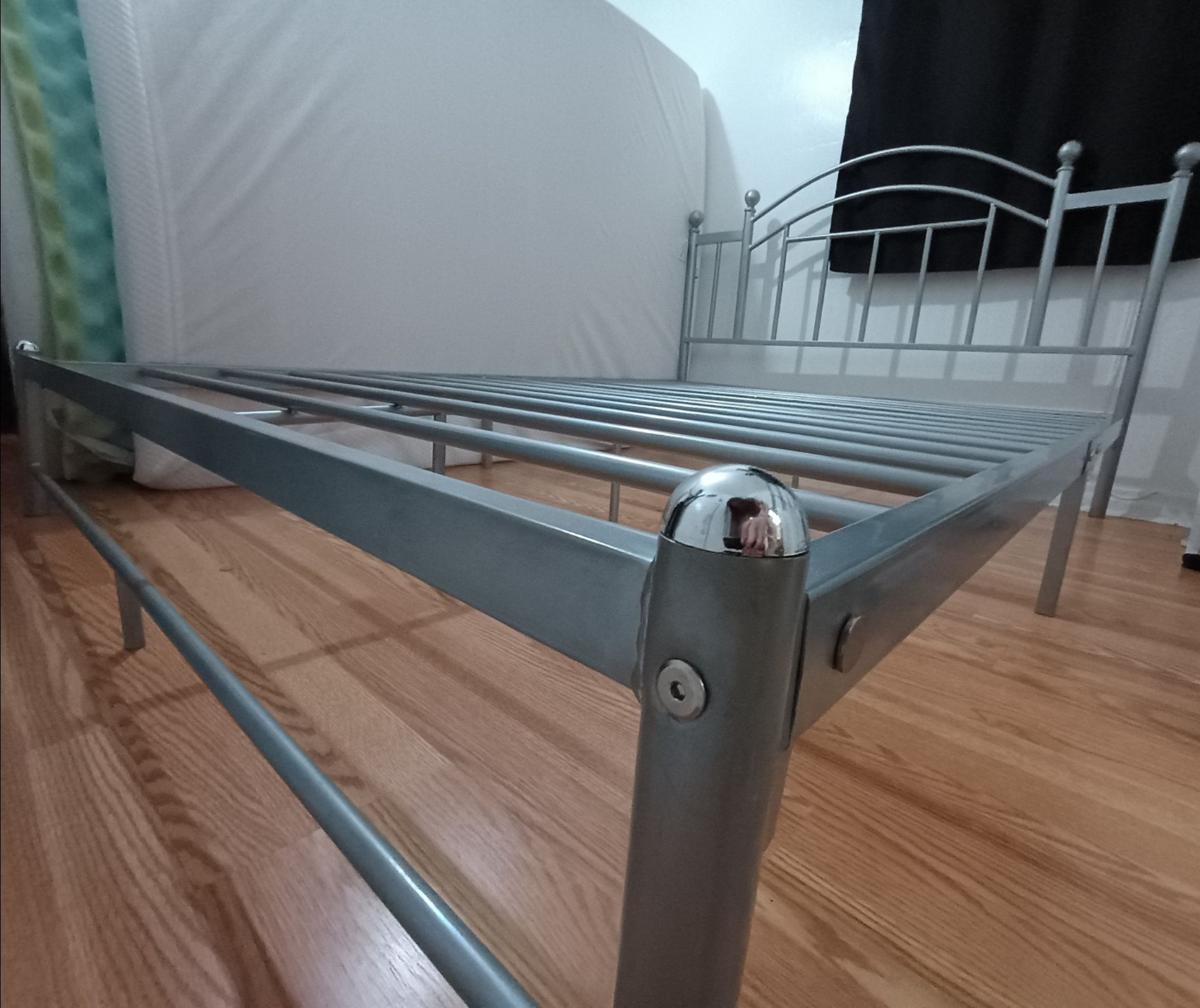 Silver Toned Metal Queen Bed Frame - photo 2