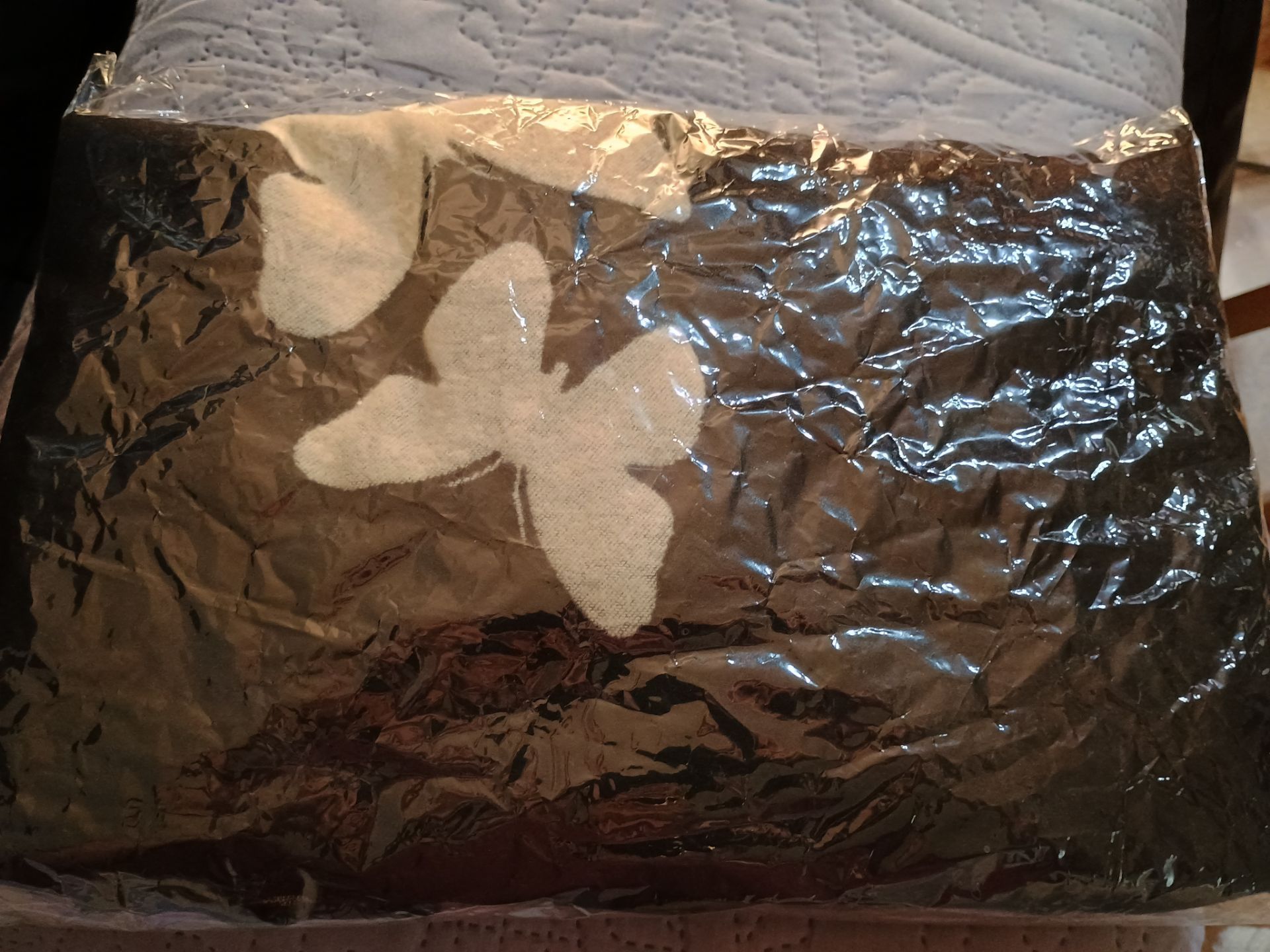 Reversible butterfly shawl/scarf - photo 3