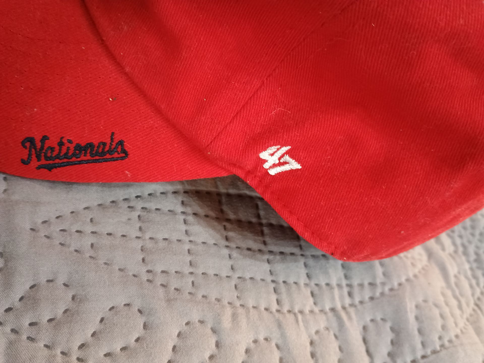 Washington Nationals women's red sequined cap - photo 2