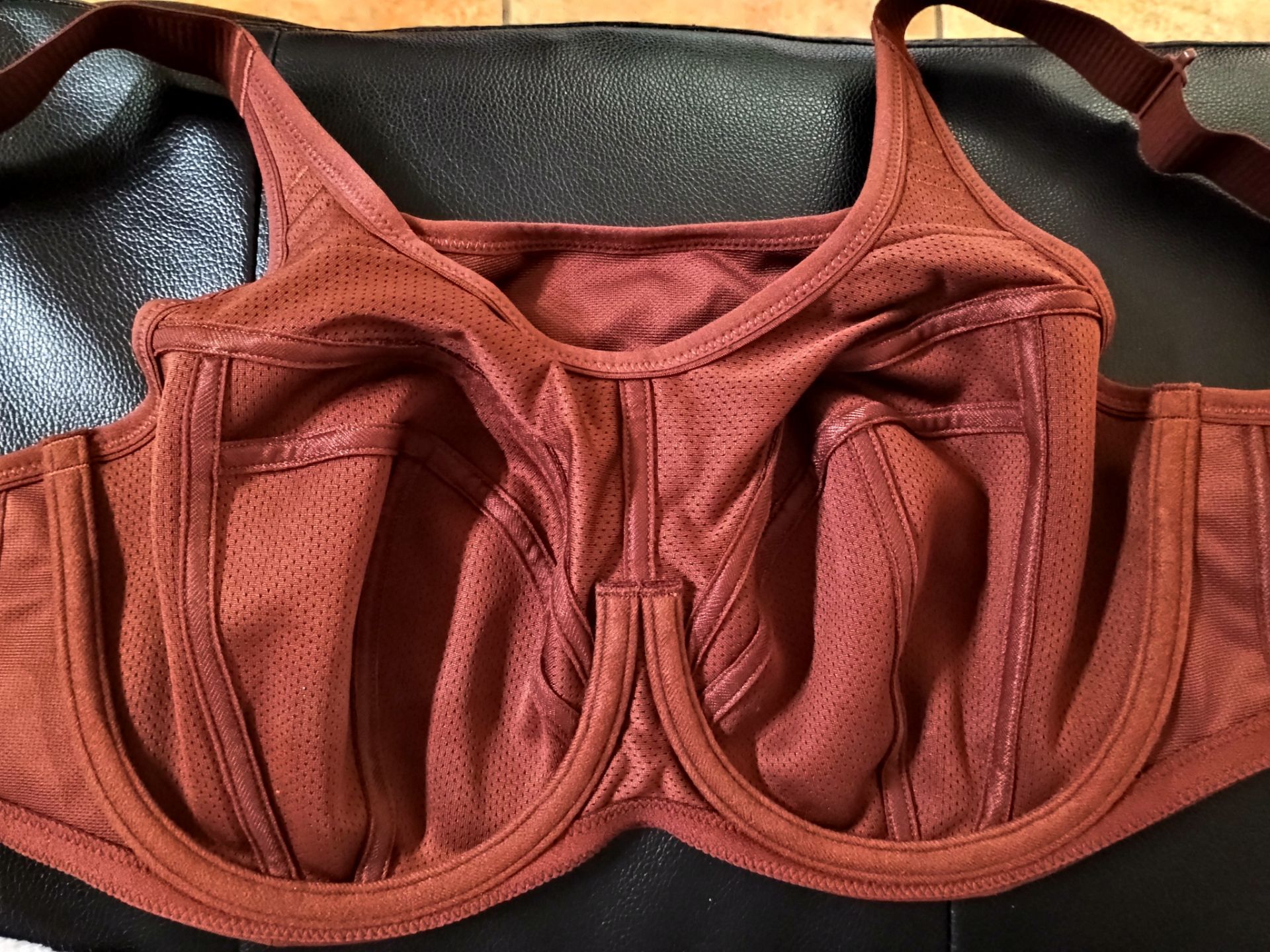 NWT Understance 30K Pulse Flexwire Sports Bra in Merlot - photo 2