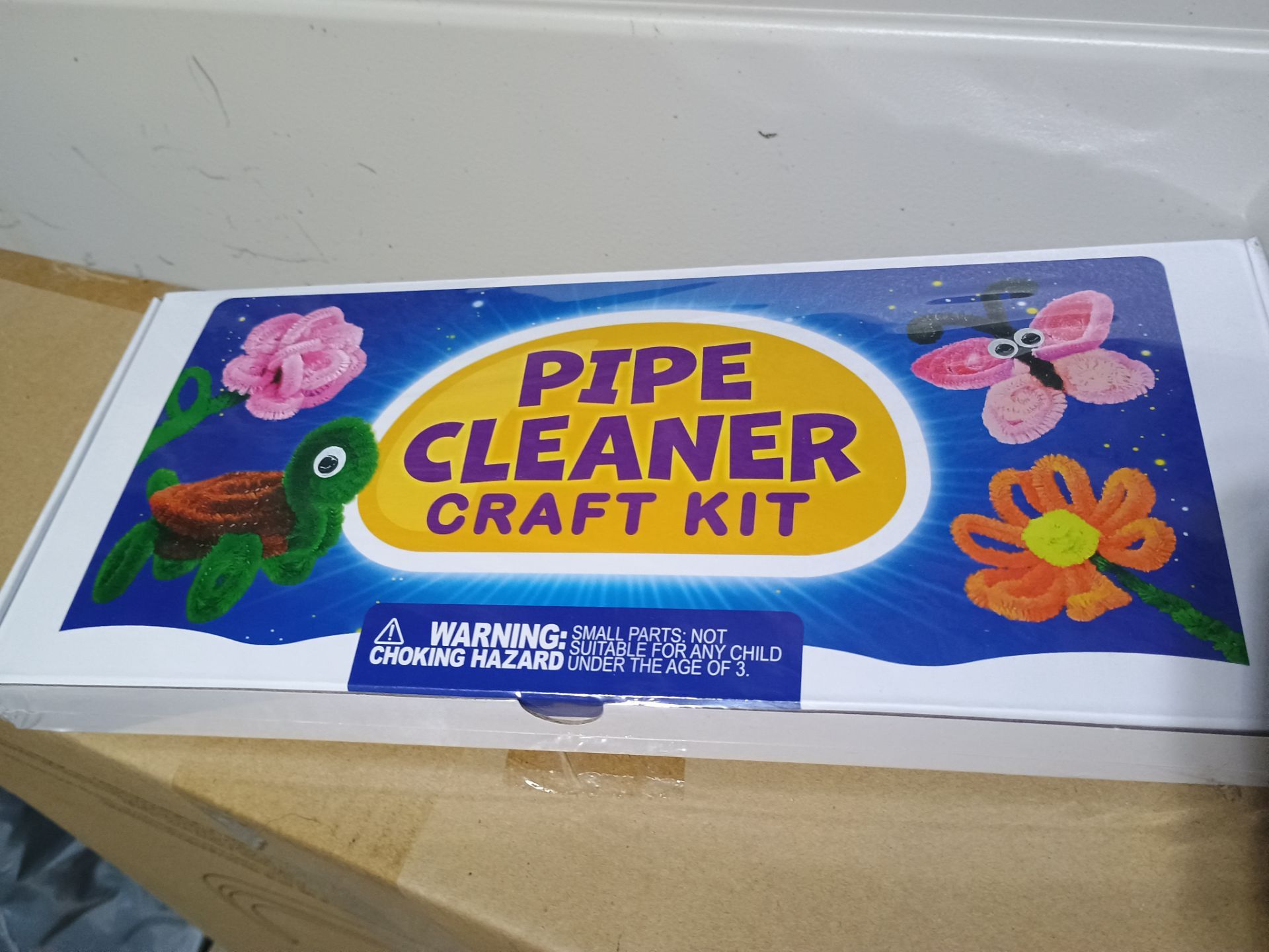 Pipe cleaner crafting kit for ages 4+