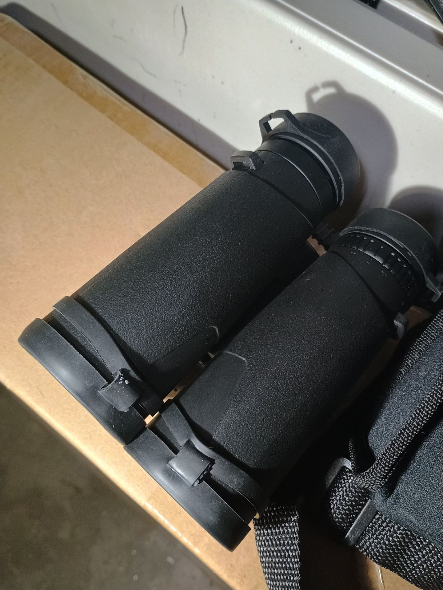 10x42 Binoculars with Carrying Case - photo 3