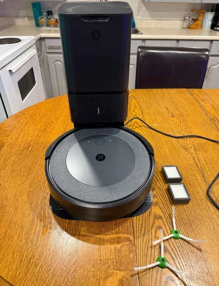 iRobot Roomba i3+ and Spare Parts (Need Sold) - photo 2