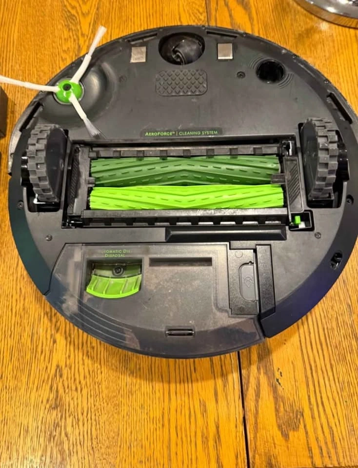 iRobot Roomba i3+ and Spare Parts (Need Sold) - photo 3