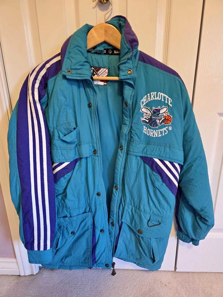 Vintage Charlotte Hornets Jacket Size L