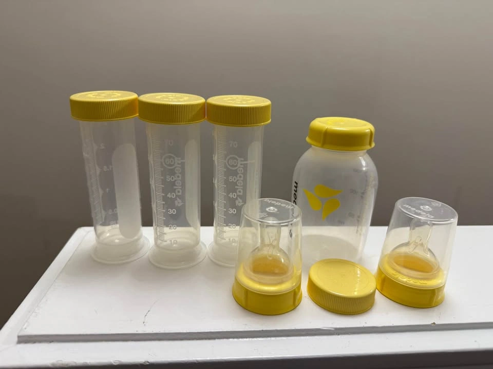 Medela Breast Milk Feeding Set - open box - photo 2