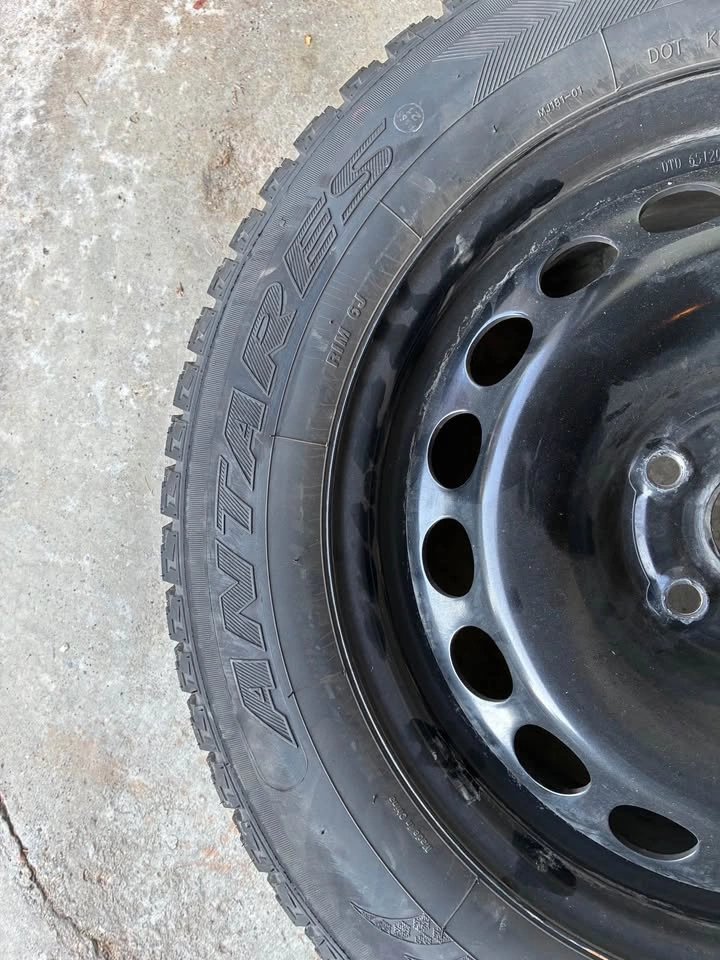 Winter tire set on rims - photo 2