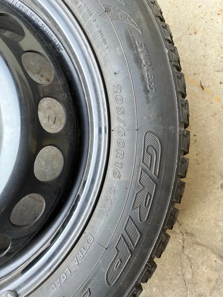Winter tire set on rims - photo 5