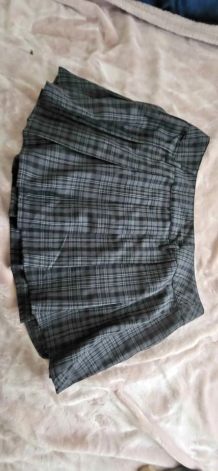 Social Collision Plaid Pleated Skirt