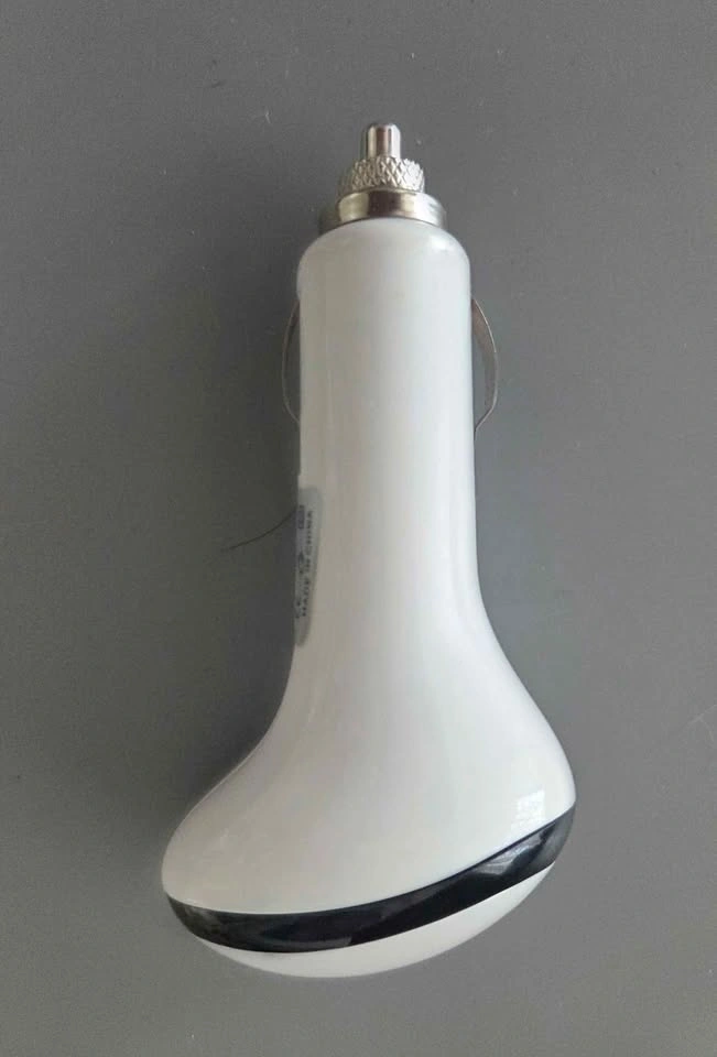 White Universal Car Charger Adapter - photo 2