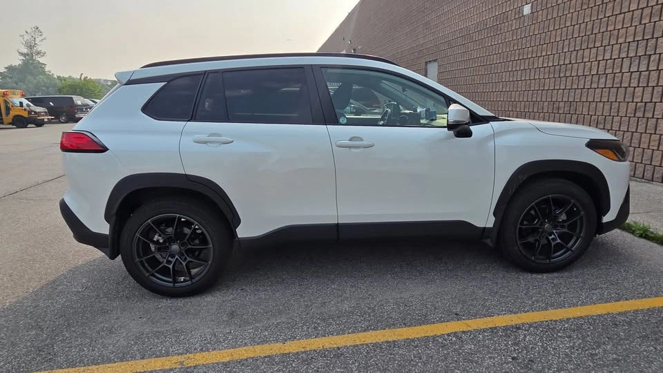 2024 Toyota Corolla Cross LE - photo 5