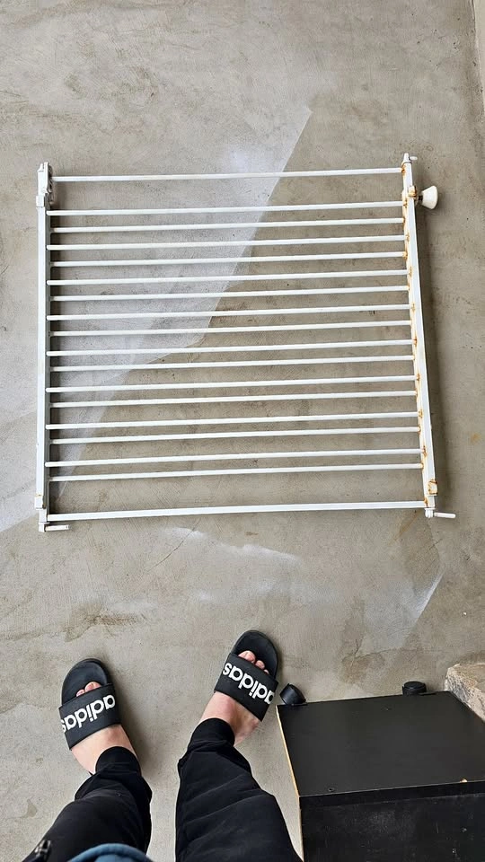 Steel Fence Gate with Extensions 75cm to 127cm