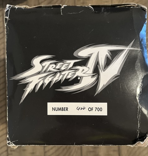 Capcom Street Fighter IV Chun Li Limited Collector’s Edition Sta - photo 5