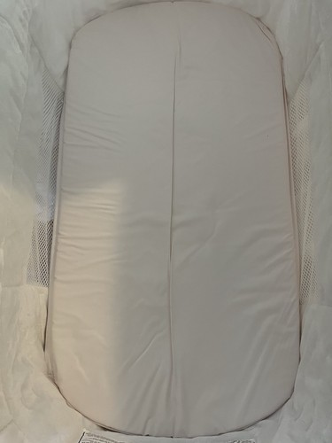 Simmons Kids Gliding Deluxe Bassinet. Excellent condition! - photo 5