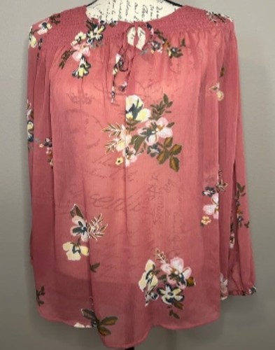 Maternity Blouse Size M Beautiful Sheer & Flowy