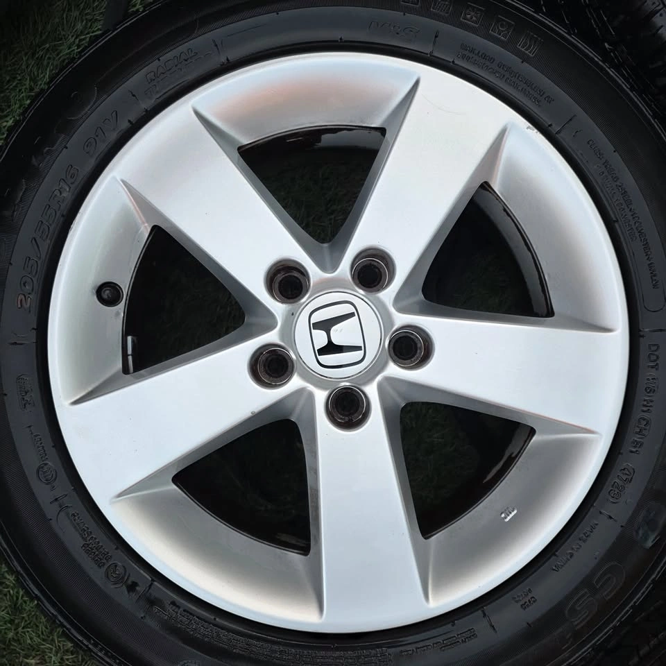 205/55/16 All Season Tires 80% Tread with Honda Alloy Rims - photo 4
