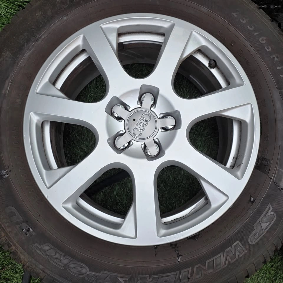 17 inch Audi OEM alloy rims, like new - photo 2