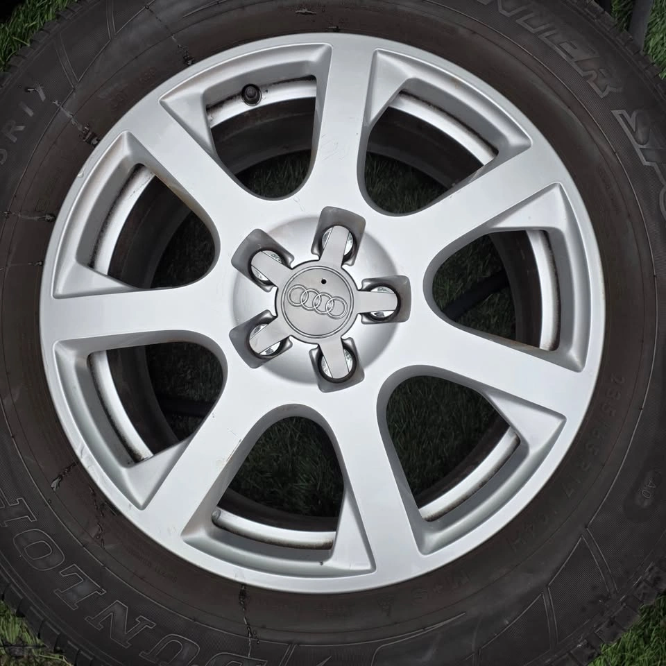 17 inch Audi OEM alloy rims, like new - photo 3