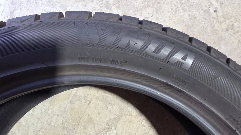 275/45/21 Winda winter tires 90% tread - photo 4